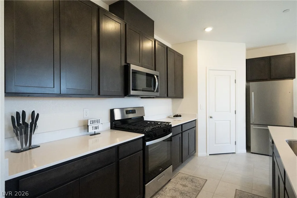 8447 Vacarez, Las Vegas, NV 89149