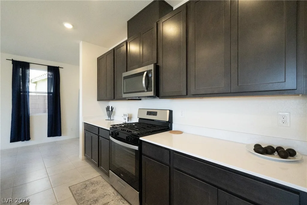 8447 Vacarez, Las Vegas, NV 89149