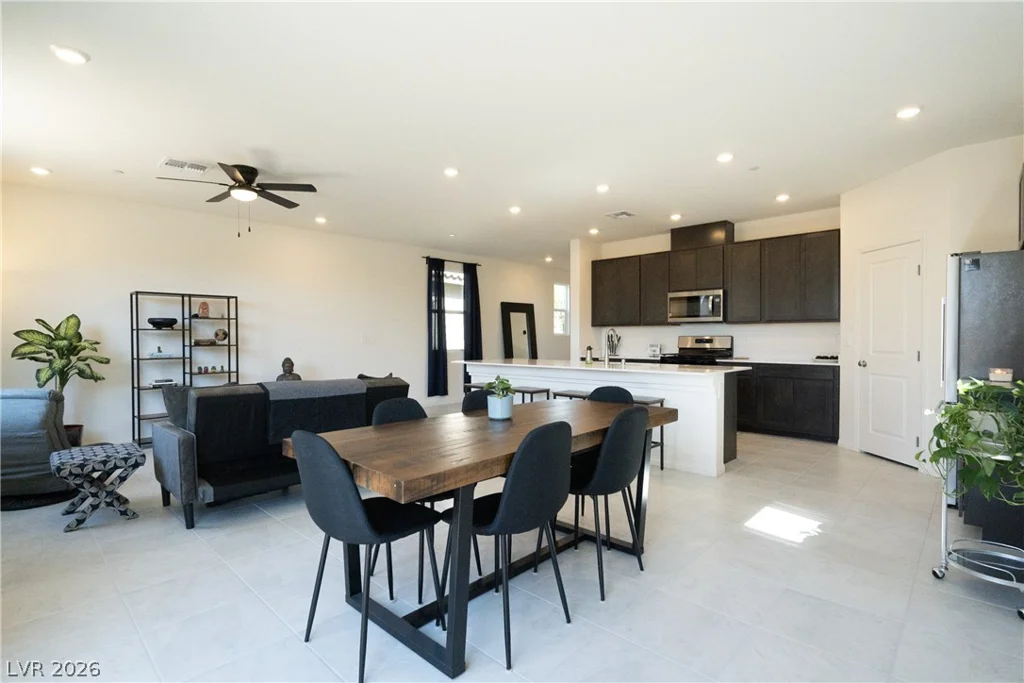 8447 Vacarez, Las Vegas, NV 89149