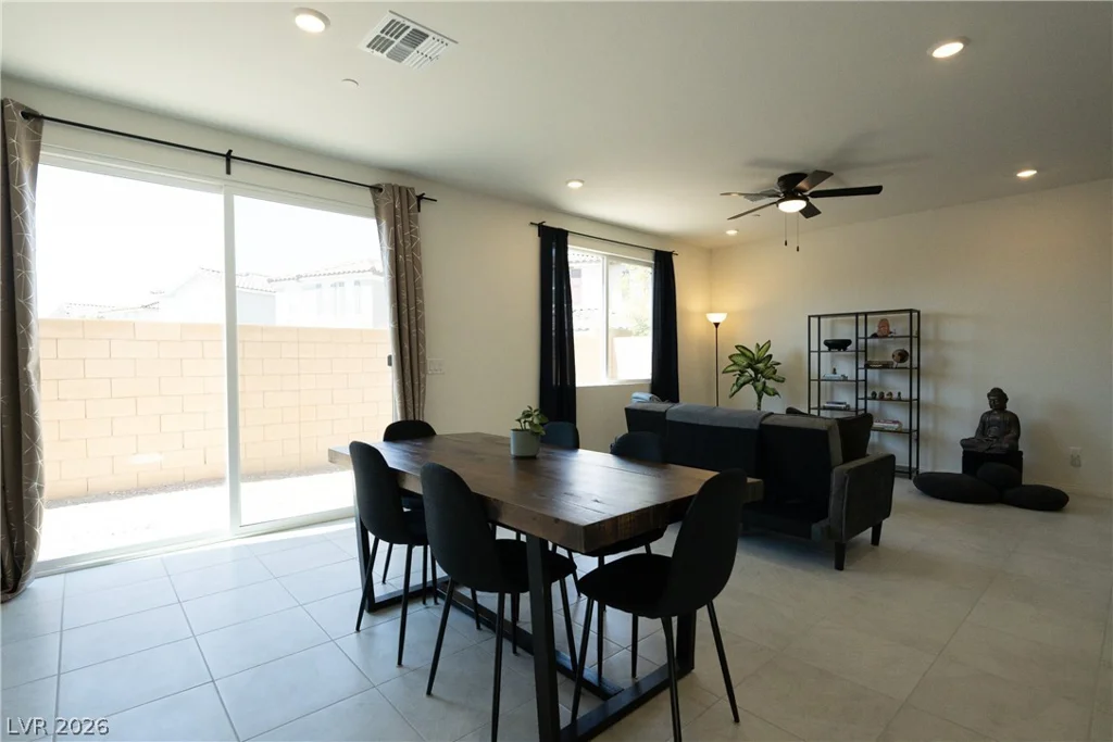 8447 Vacarez, Las Vegas, NV 89149