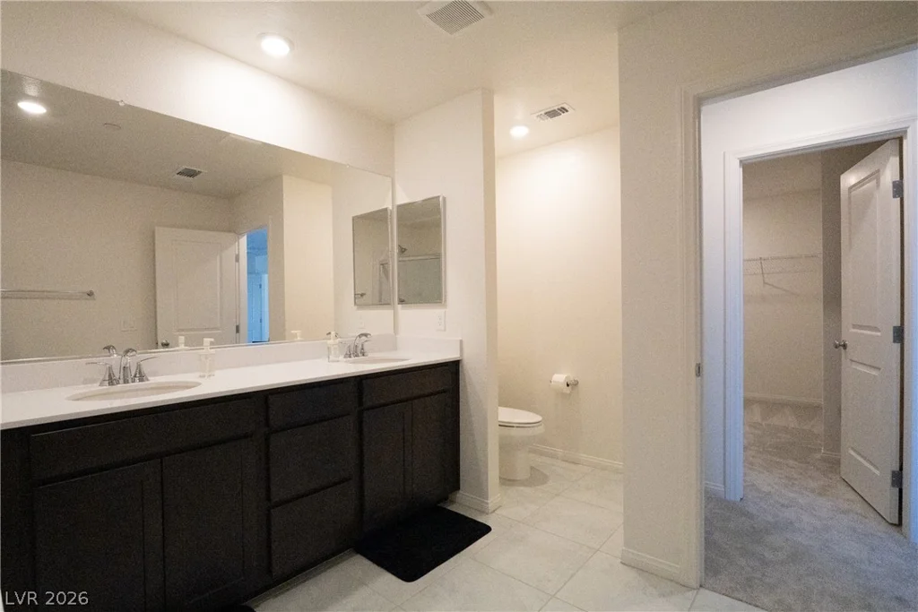 8447 Vacarez, Las Vegas, NV 89149