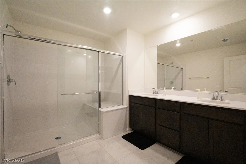 8447 Vacarez, Las Vegas, NV 89149