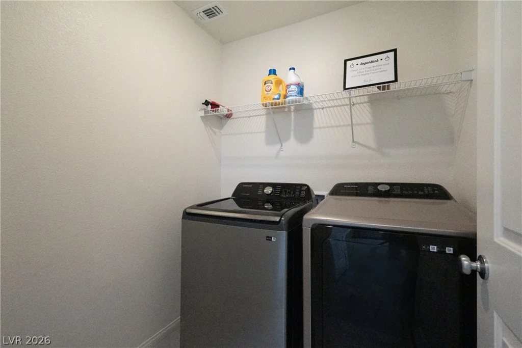 8447 Vacarez, Las Vegas, NV 89149