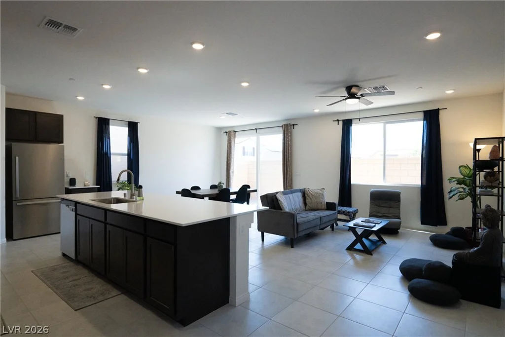 8447 Vacarez, Las Vegas, NV 89149