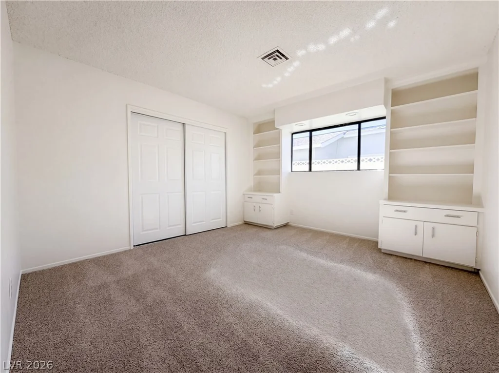 3800 El Portal, Las Vegas, NV 89102