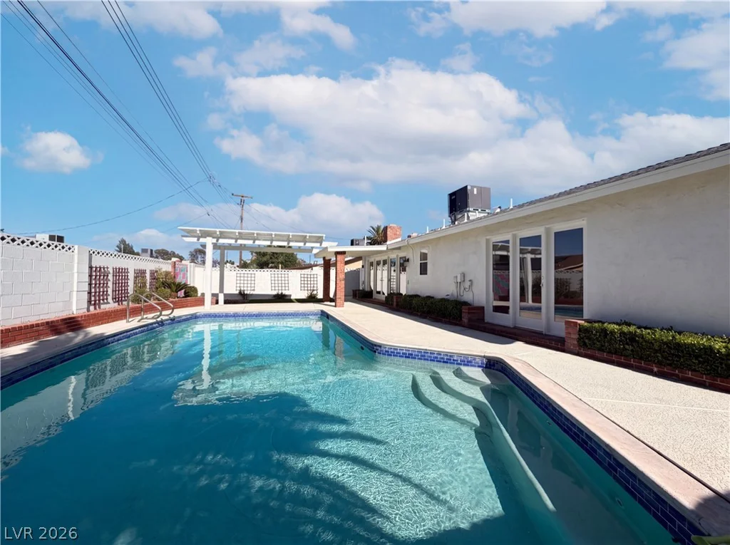 3800 El Portal, Las Vegas, NV 89102