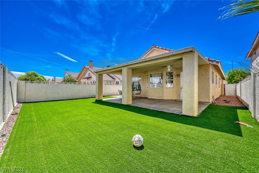 1586 Angel Falls, Las Vegas, NV 89142