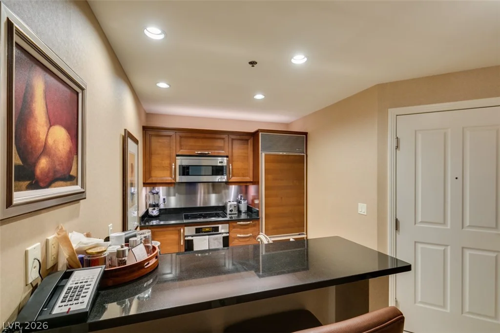 125 HARMON, Las Vegas, NV 89109