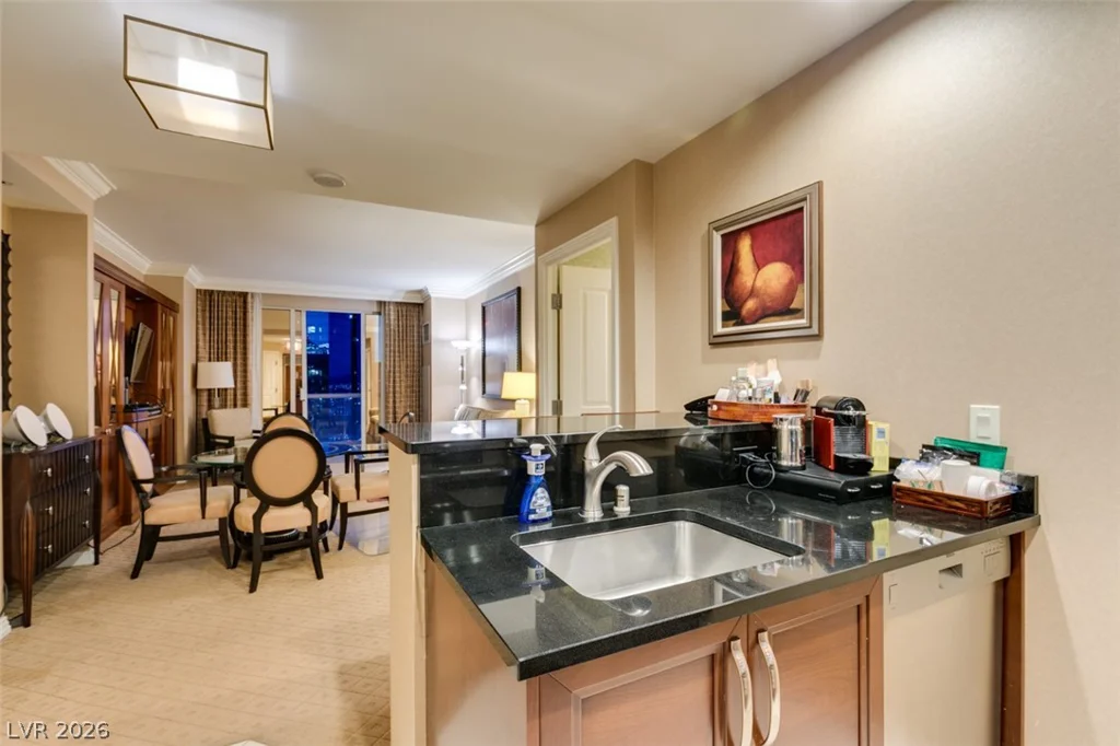 125 HARMON, Las Vegas, NV 89109