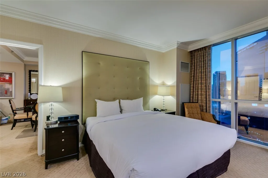 125 HARMON, Las Vegas, NV 89109