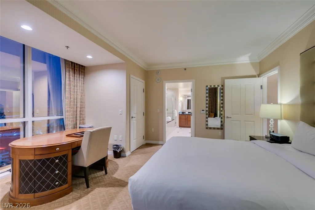 125 HARMON, Las Vegas, NV 89109