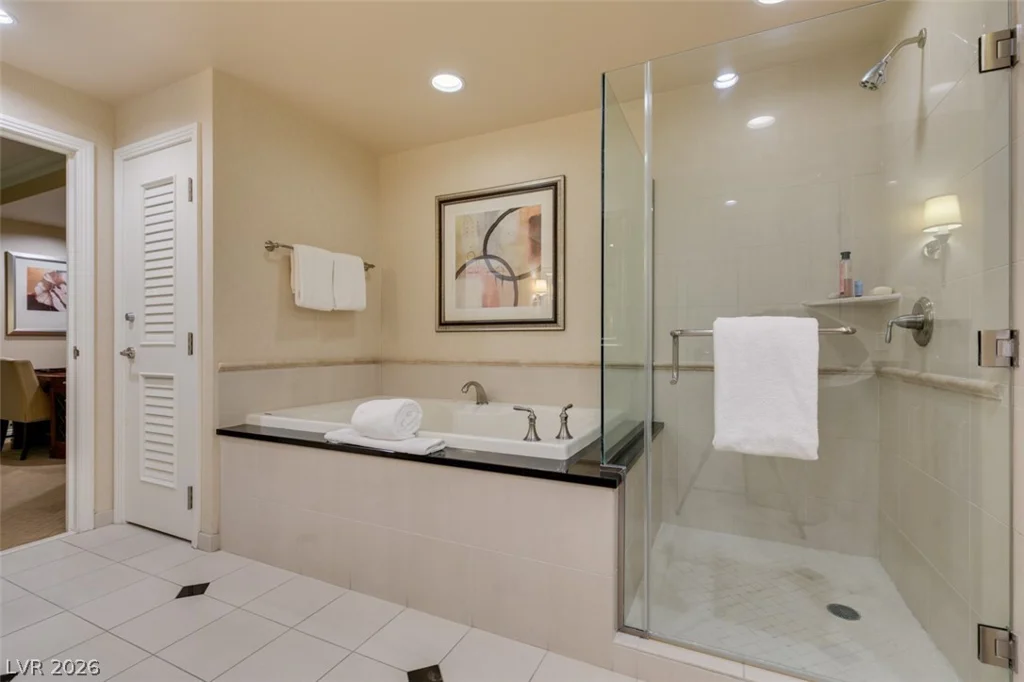 125 HARMON, Las Vegas, NV 89109