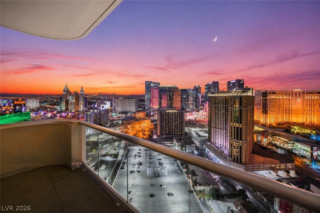 125 HARMON, Las Vegas, NV 89109