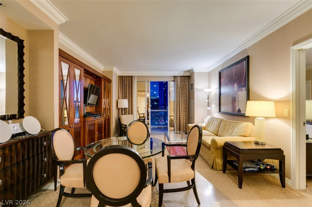 125 HARMON, Las Vegas, NV 89109