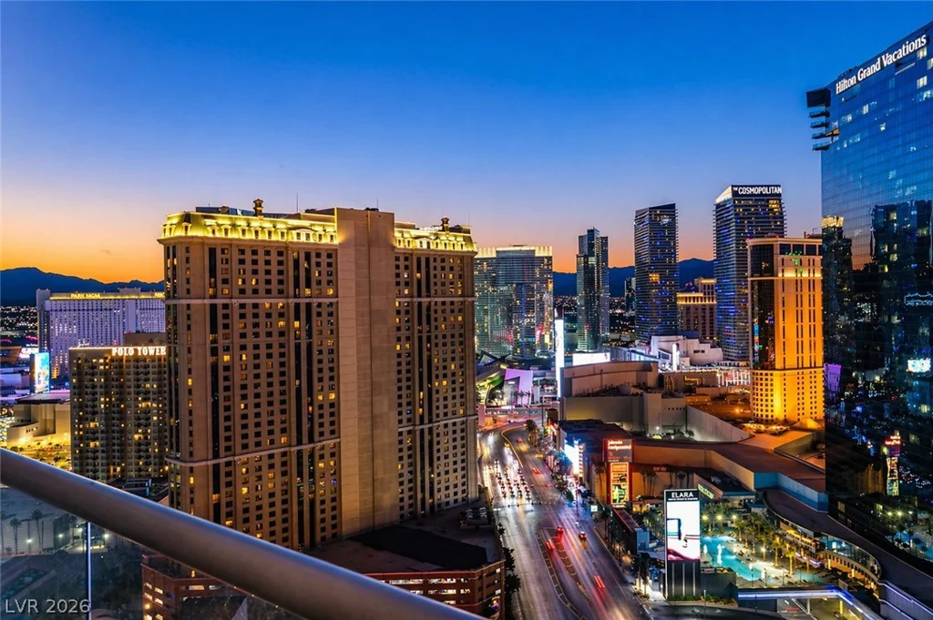 125 HARMON, Las Vegas, NV 89109