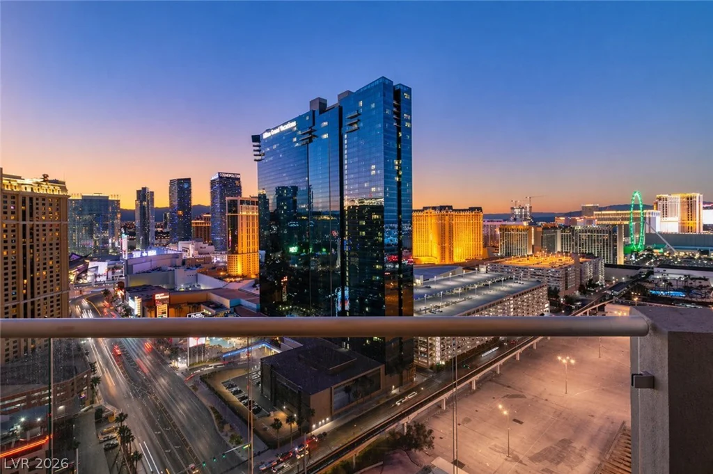 125 HARMON, Las Vegas, NV 89109