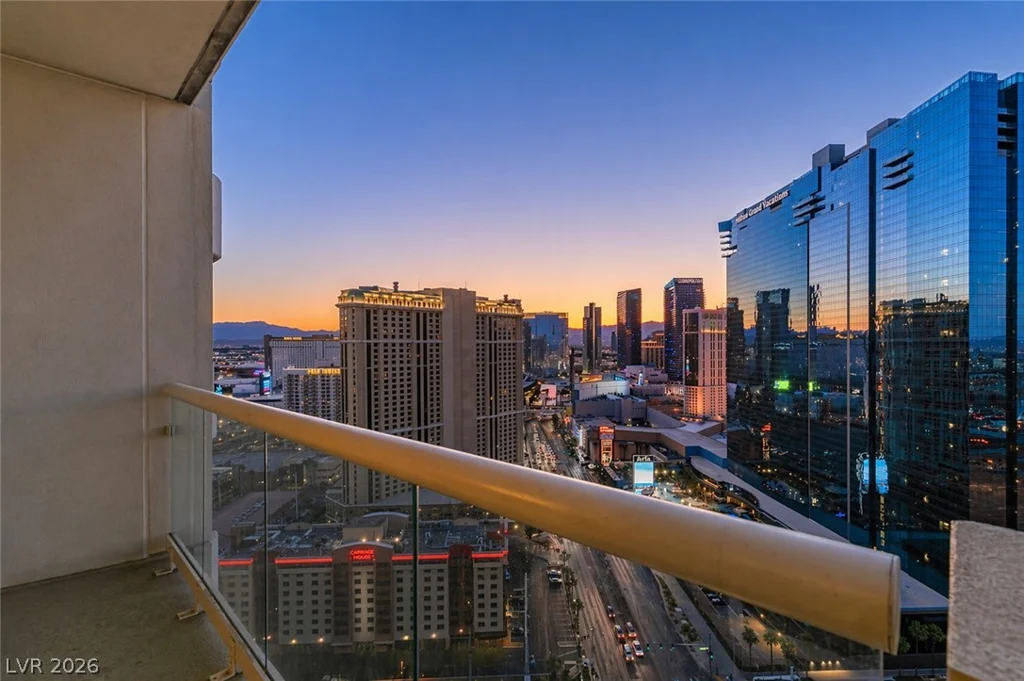 125 HARMON, Las Vegas, NV 89109