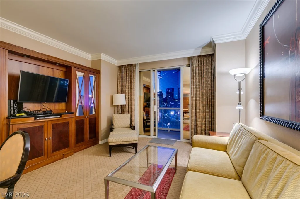 125 HARMON, Las Vegas, NV 89109