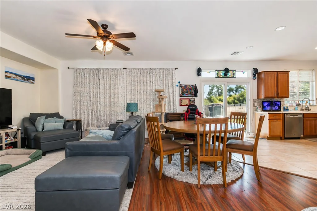 529 Lampshire, Pahrump, NV 89060