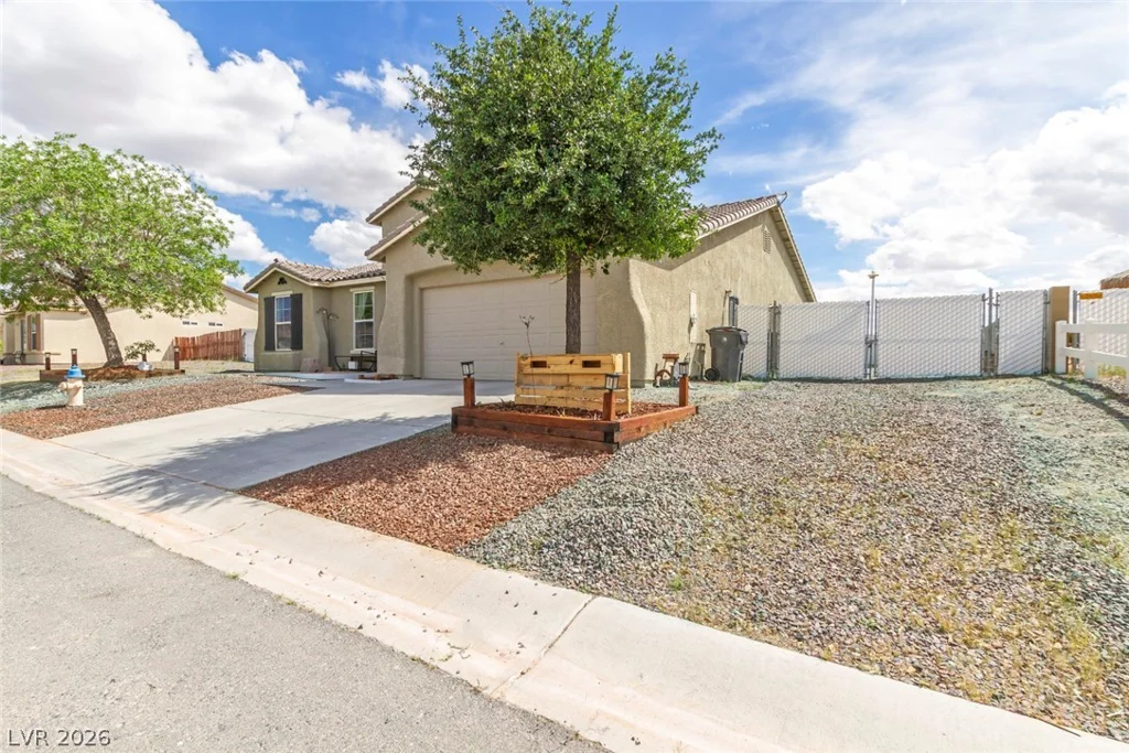 529 Lampshire, Pahrump, NV 89060