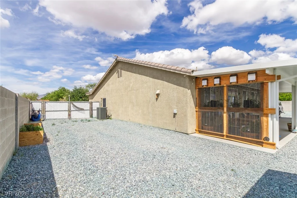 529 Lampshire, Pahrump, NV 89060