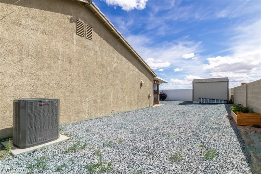 529 Lampshire, Pahrump, NV 89060