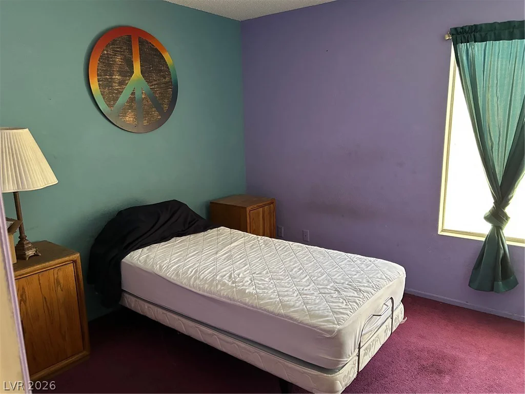 6772 Pine Valley, Las Vegas, NV 89103