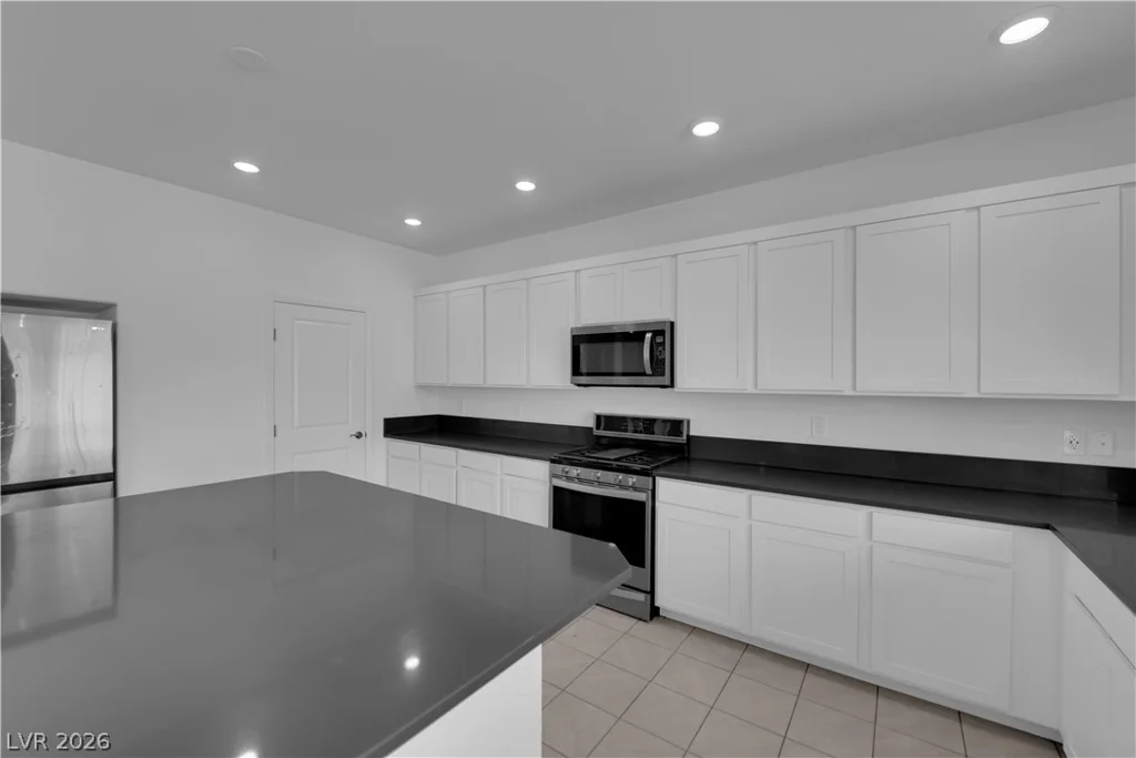 650 Steep Canyon, Las Vegas, NV 89183
