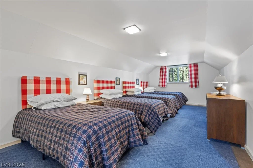 525 Snow Fall, Mount Charleston, NV 89124