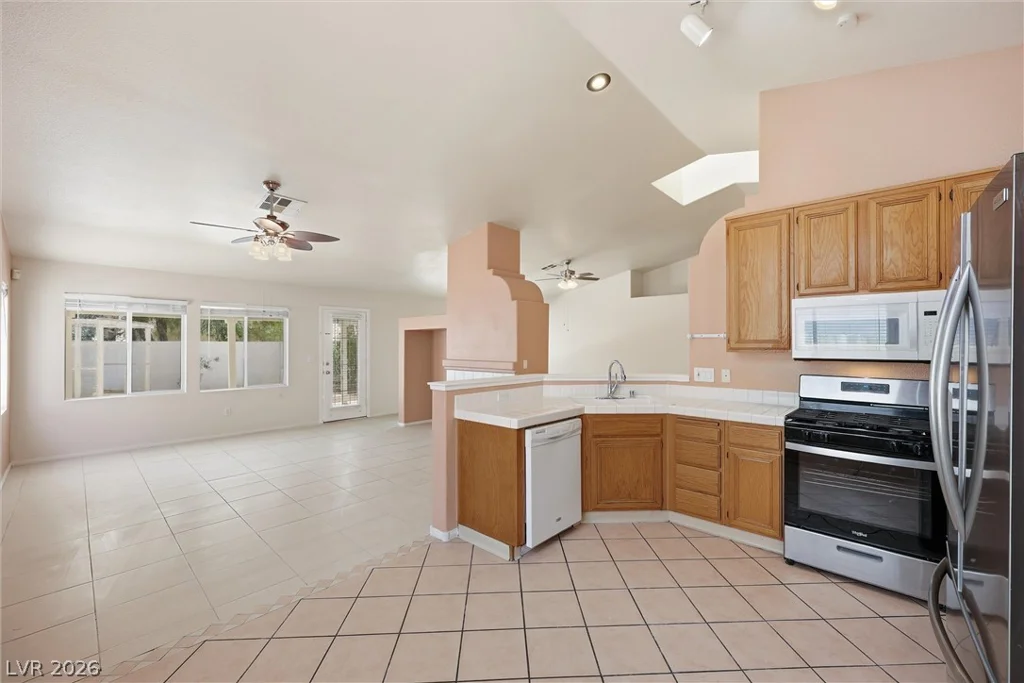 511 Castle Stone, Las Vegas, NV 89123