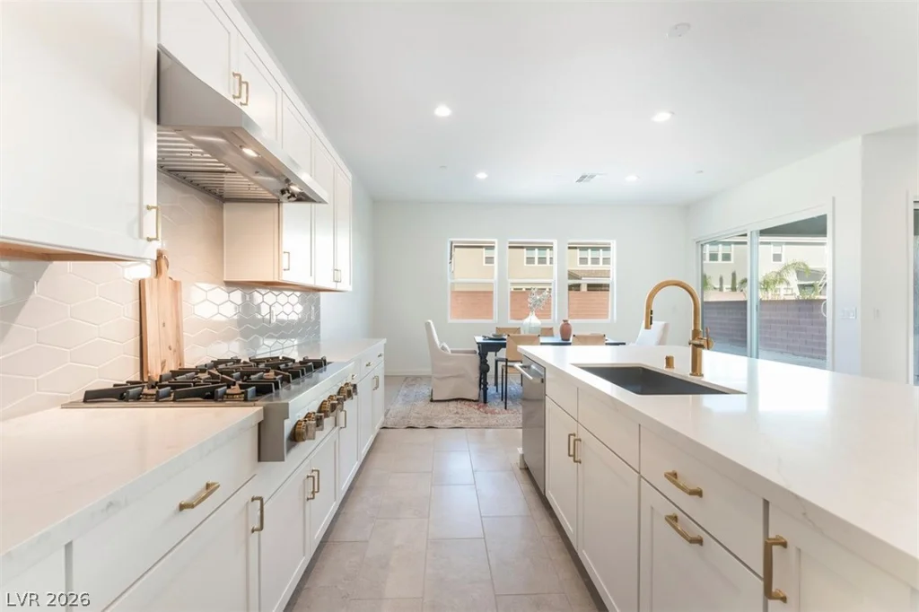 5912 Topaz Ledge, Las Vegas, NV 89131