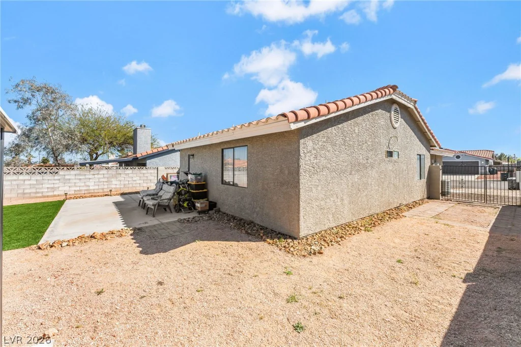 7432 Saybrook Point, Las Vegas, NV 89128