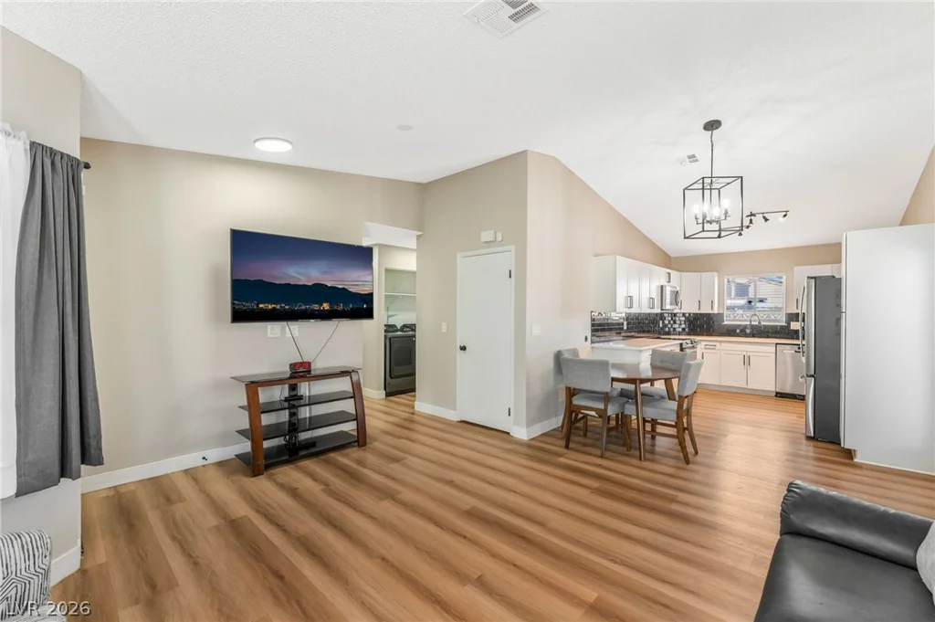 7432 Saybrook Point, Las Vegas, NV 89128