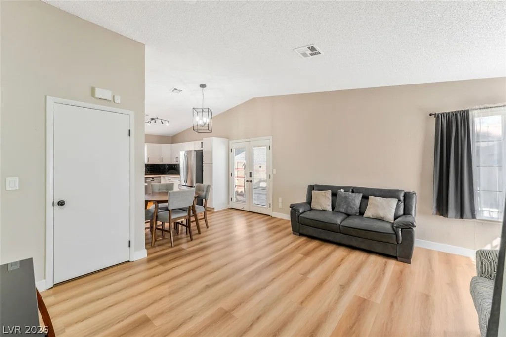 7432 Saybrook Point, Las Vegas, NV 89128