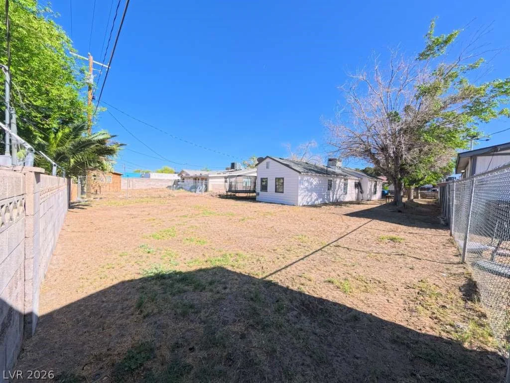 3049 Cedar, Las Vegas, NV 89104