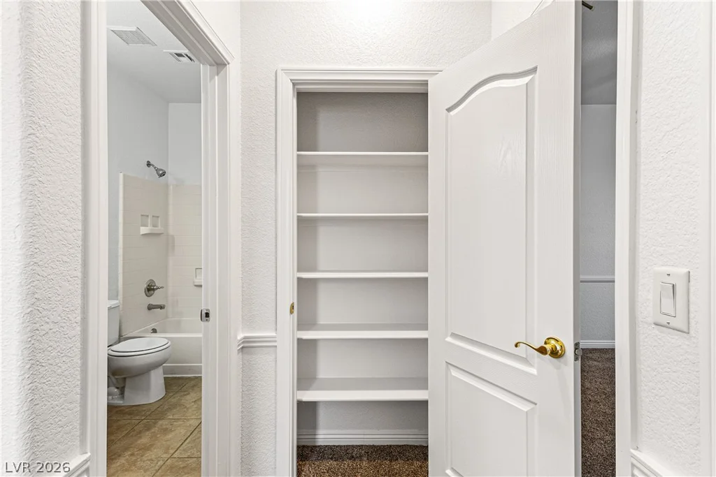 9144 Little Horse, Las Vegas, NV 89143