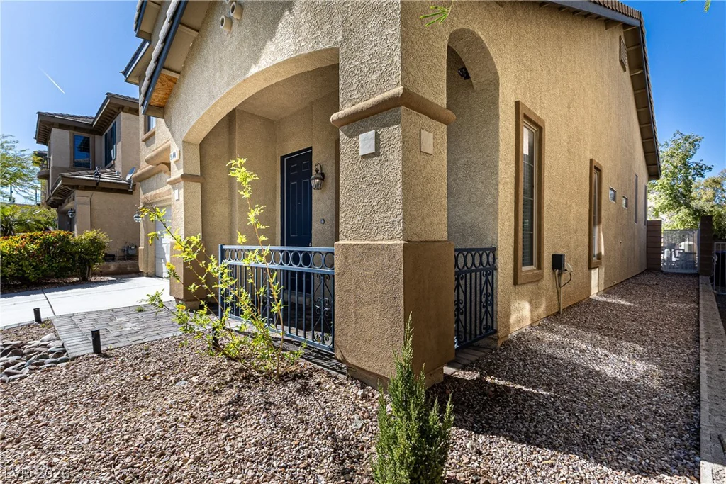 9144 Little Horse, Las Vegas, NV 89143