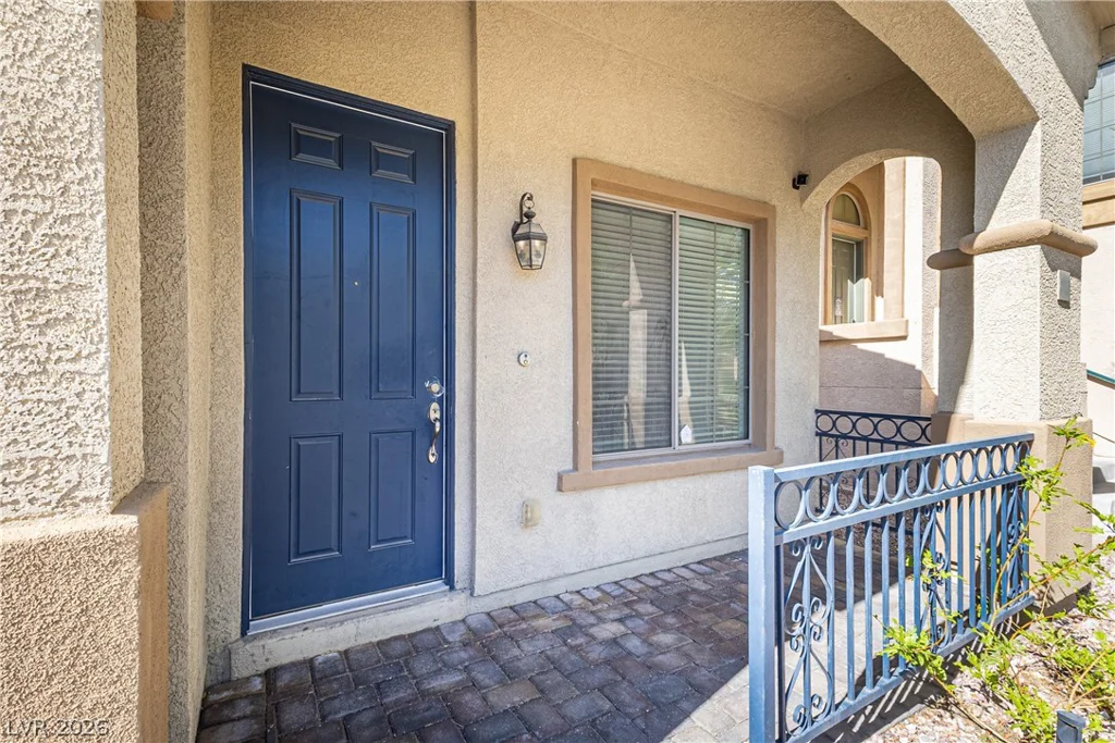 9144 Little Horse, Las Vegas, NV 89143