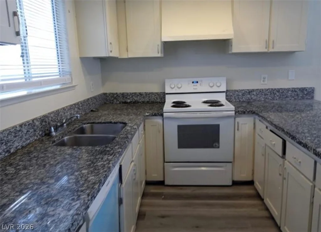 4451 Rich, Las Vegas, NV 89102
