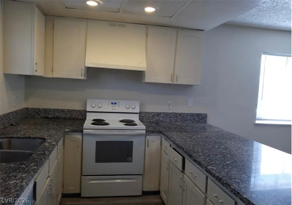 4451 Rich, Las Vegas, NV 89102