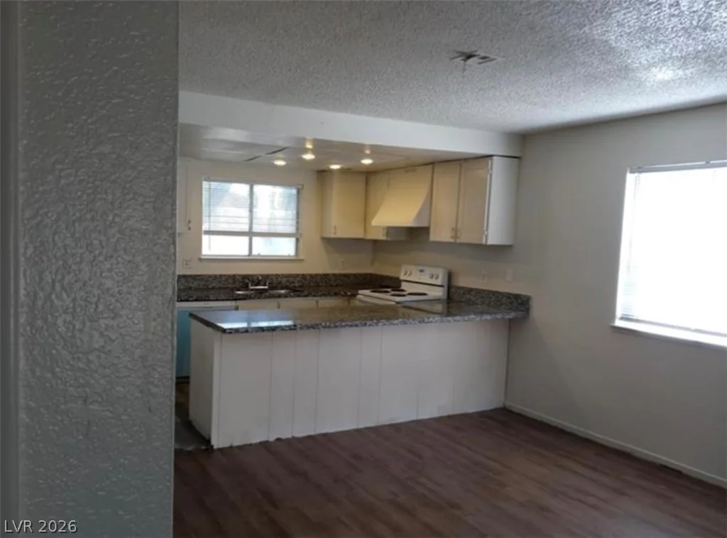 4451 Rich, Las Vegas, NV 89102
