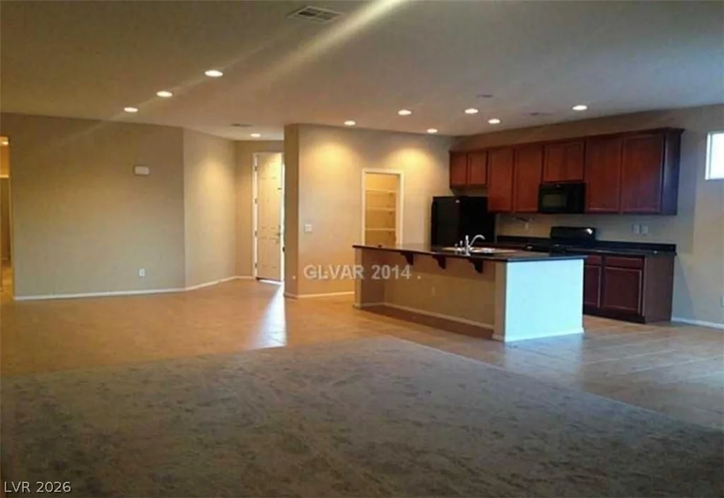 7112 Whitford, Las Vegas, NV 89166