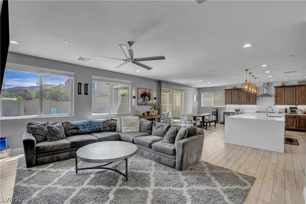 2450 Final Stanza, Henderson, NV 89044