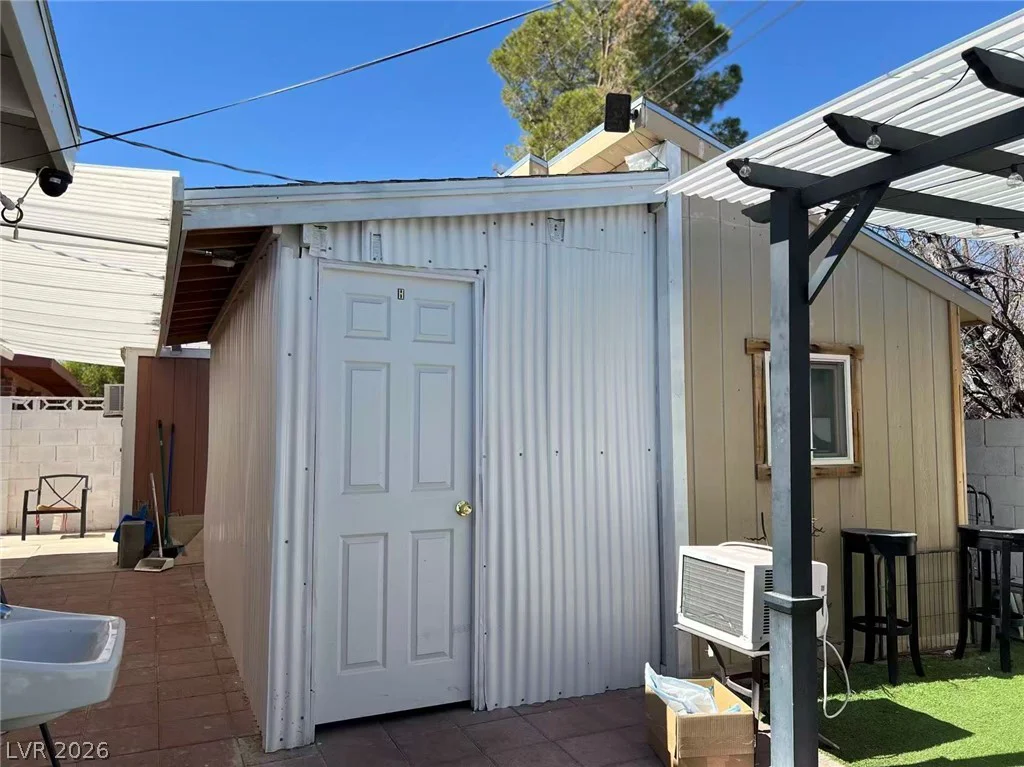 3712 San Joaquin, Las Vegas, NV 89102