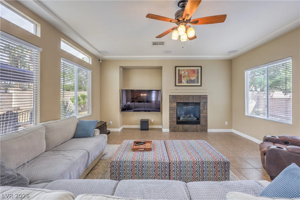 7982 Lookout Rock, Las Vegas, NV 89129