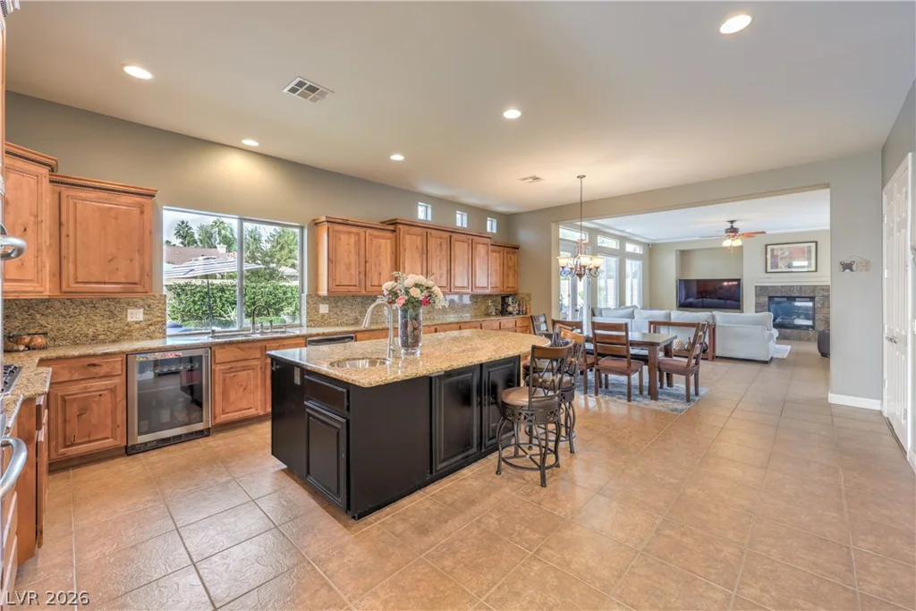 7982 Lookout Rock, Las Vegas, NV 89129