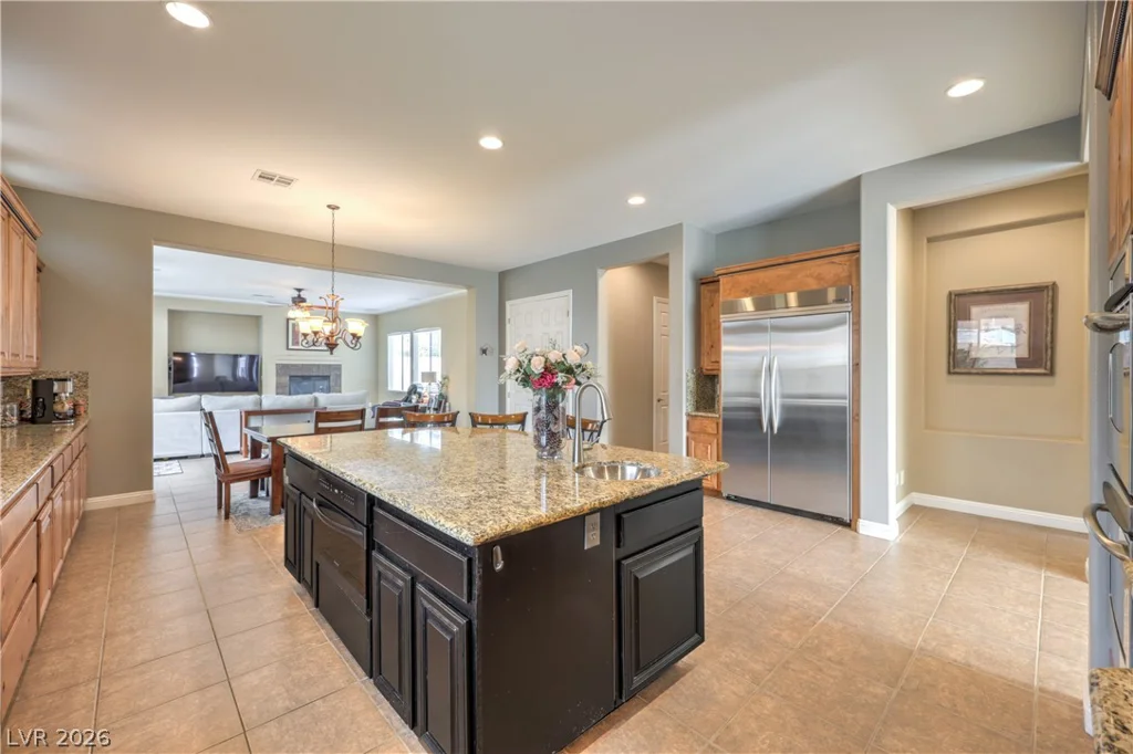 7982 Lookout Rock, Las Vegas, NV 89129