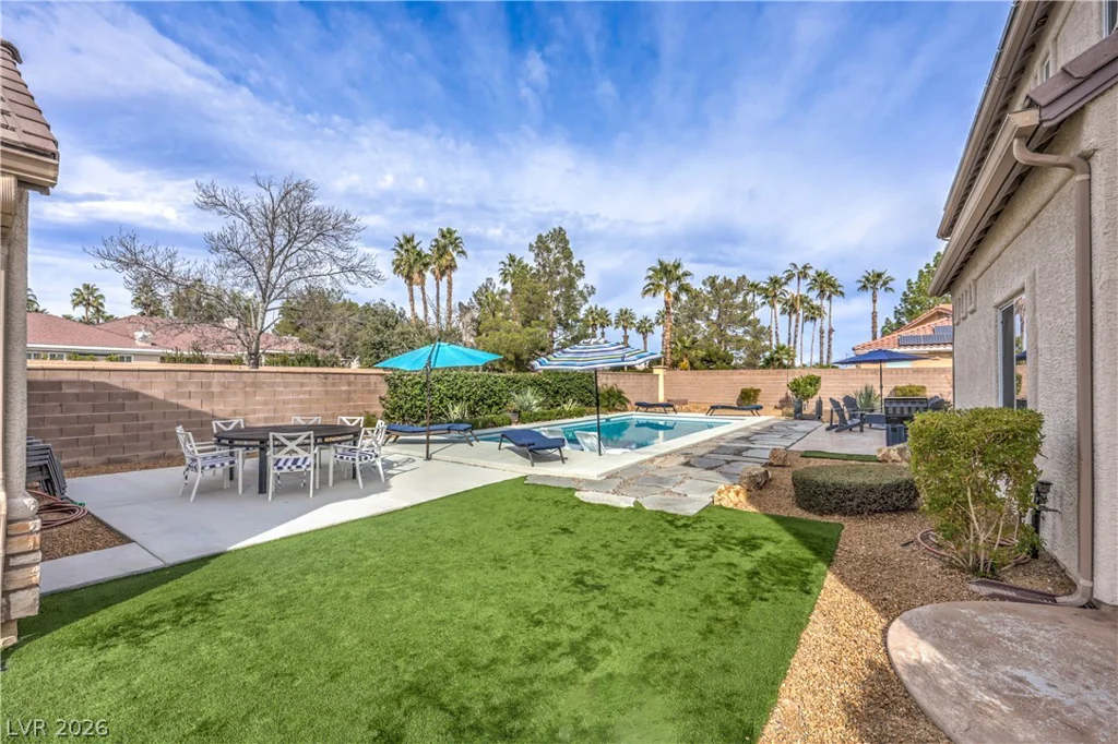 7982 Lookout Rock, Las Vegas, NV 89129