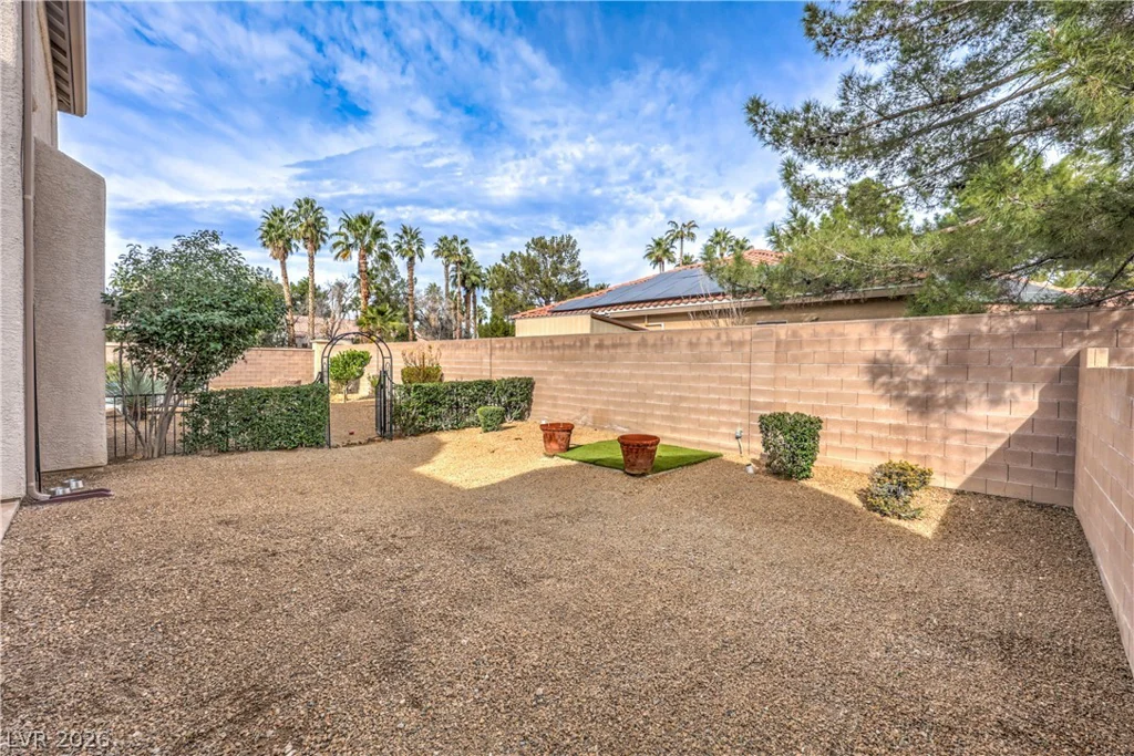 7982 Lookout Rock, Las Vegas, NV 89129