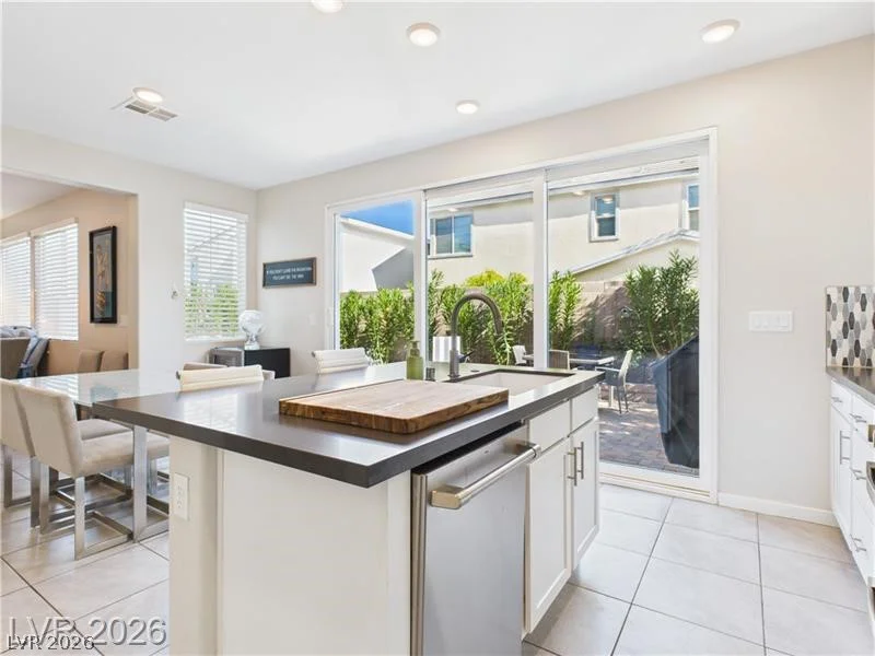 808 Bendale, Henderson, NV 89052